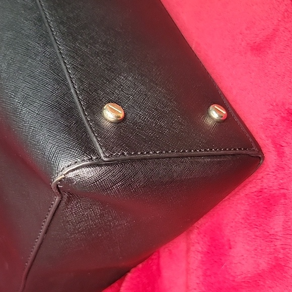 Henri Bendel Turn Lock Closure Purse - Picture 8 of 13